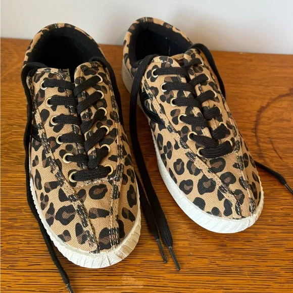 Tretorn Women’s Size 7 NYLite Plus Leopard Print Sneakers Canvas Shoes Animal - Picture 8 of 16